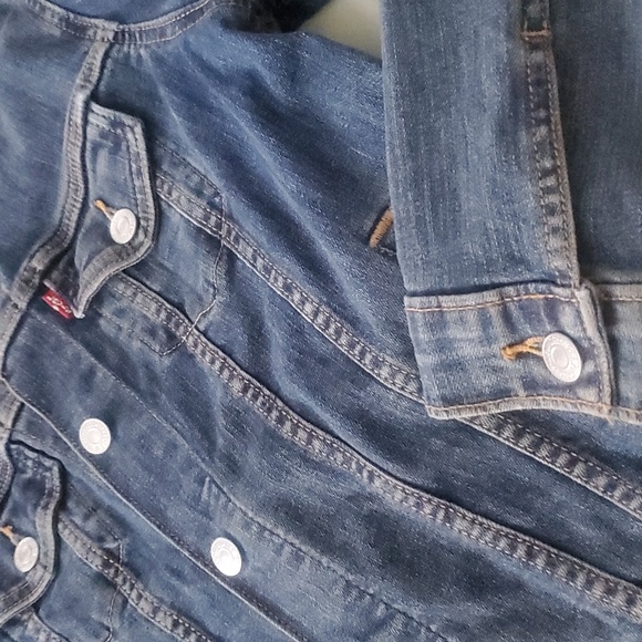 Levi Denim " Trucker" jacket - Picture 8 of 8